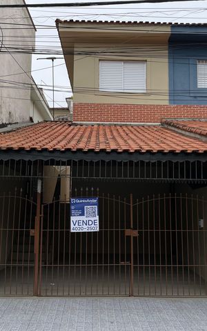 Casa à venda com 81m², 2 quartos e 1 vagaFachada+Placa 