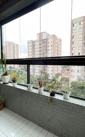 Apartamento à venda com 74m², 3 quartos e 2 vagasVaranda