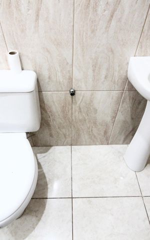 Casa para alugar com 60m², 2 quartos e sem vaga Casa para alugar com 60m², 2 quartos e sem vagaBanheiro