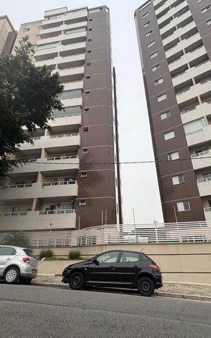 Apartamento para alugar com 50m², 2 quartos e 1 vagaFachada e portaria