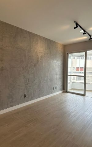 Apartamento para alugar com 74m², 2 quartos e 1 vaga Apartamento para alugar com 74m², 2 quartos e 1 vagaSala