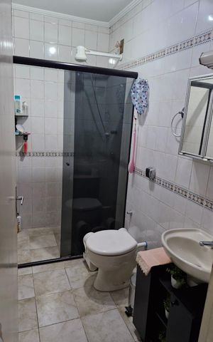 Casa à venda com 71m², 3 quartos e 1 vaga Casa à venda com 71m², 3 quartos e 1 vagaBanheiro