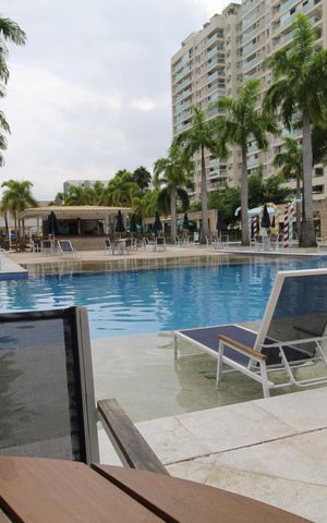Apartamento à venda com 78m², 3 quartos e 1 vagaÁrea comum - Piscina