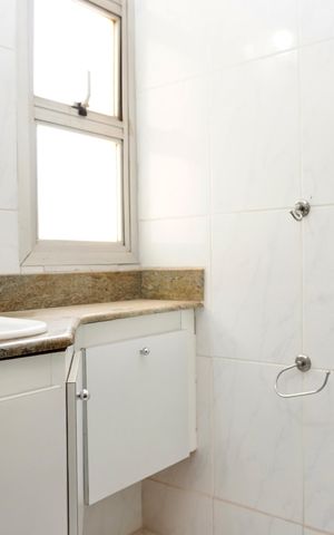 Apartamento para alugar com 102m², 3 quartos e 2 vagasSuíte - Banheiro 