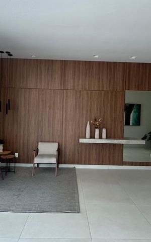 Apartamento à venda com 114m², 3 quartos e 2 vagas Apartamento à venda com 114m², 3 quartos e 2 vagasHall social