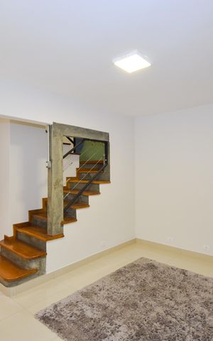 Casa para alugar com 240m², 4 quartos e 4 vagasSala