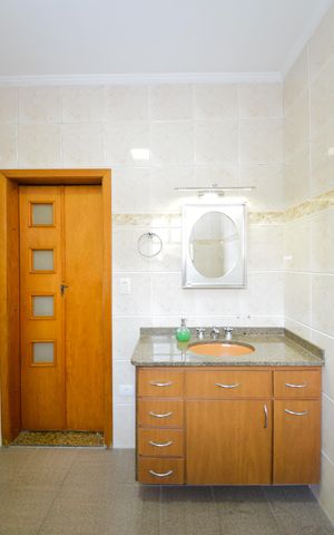 Casa para alugar com 240m², 4 quartos e 4 vagasBanheiro da Suíte