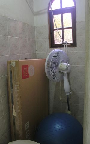 Casa à venda com 352m², 9 quartos e 5 vagasBanheiro da Suíte 2 (casa 1)