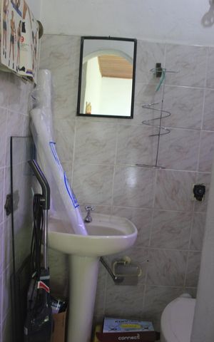 Casa à venda com 352m², 9 quartos e 5 vagasBanheiro da Suíte 2 (casa 1)