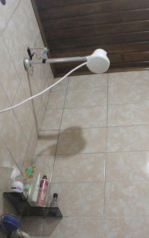 Casa à venda com 352m², 9 quartos e 5 vagasBanheiro da Suíte 1 (casa 1)