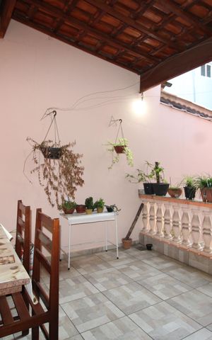 Casa à venda com 130m², 3 quartos e 1 vagaÁrea gourmet
