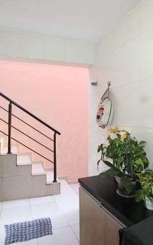 Casa à venda com 130m², 3 quartos e 1 vagaÁrea de Serviço