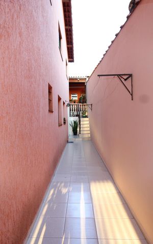 Casa à venda com 130m², 3 quartos e 1 vagaCorredor lateral
