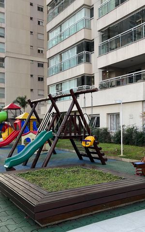 Apartamento à venda com 117m², 3 quartos e 2 vagasÁrea comum - Playground