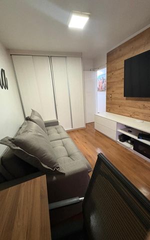 Casa à venda com 250m², 4 quartos e 2 vagas Casa à venda com 250m², 4 quartos e 2 vagasSala