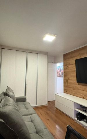 Casa à venda com 250m², 4 quartos e 2 vagas Casa à venda com 250m², 4 quartos e 2 vagasSala