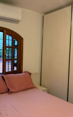 Casa à venda com 250m², 4 quartos e 2 vagas Casa à venda com 250m², 4 quartos e 2 vagasQuarto