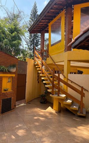 Casa à venda com 250m², 4 quartos e 2 vagas Casa à venda com 250m², 4 quartos e 2 vagasÁrea externa