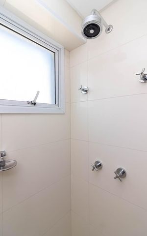 Apartamento à venda com 95m², 3 quartos e 2 vagas Apartamento à venda com 95m², 3 quartos e 2 vagasBanheiro da Suíte 1