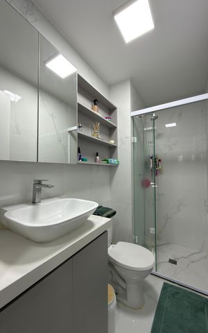 Apartamento à venda com 50m², 2 quartos e 1 vaga Apartamento à venda com 50m², 2 quartos e 1 vagaBanheiro Social