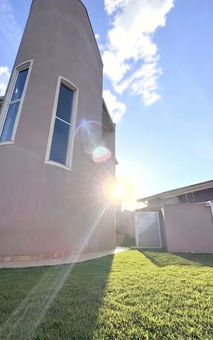 Casa à venda com 349m², 3 quartos e 4 vagas Casa à venda com 349m², 3 quartos e 4 vagasÁrea Externa