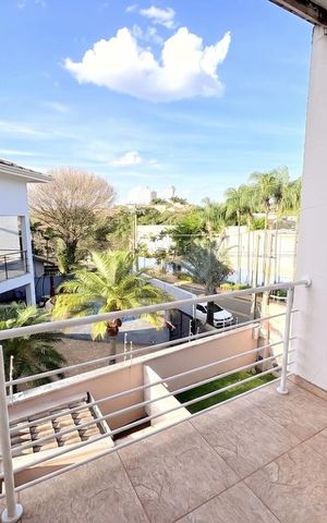 Casa à venda com 349m², 3 quartos e 4 vagas Casa à venda com 349m², 3 quartos e 4 vagasVaranda