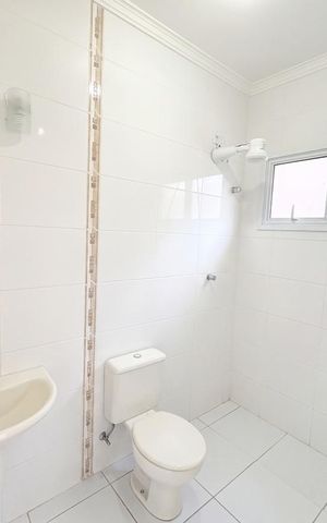 Casa à venda com 349m², 3 quartos e 4 vagas Casa à venda com 349m², 3 quartos e 4 vagasBanheiro Social