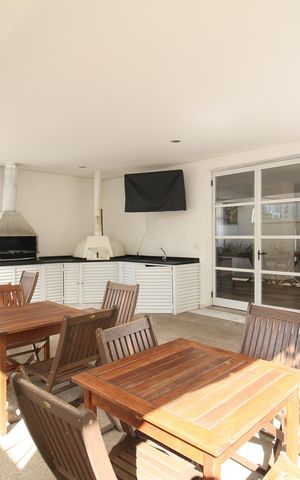 Apartamento para alugar com 67m², 2 quartos e 1 vagaÁrea comum - Churrasqueira