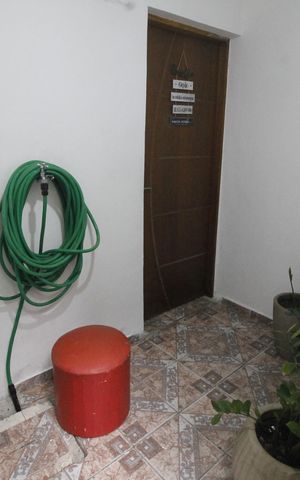 Casa à venda com 70m², 2 quartos e sem vagaFachada - Entrada