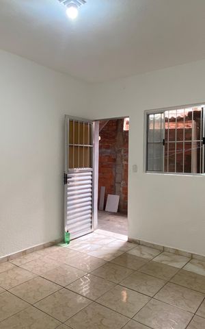 Casa para alugar com 40m², 1 quarto e sem vaga Casa para alugar com 40m², 1 quarto e sem vagaSala