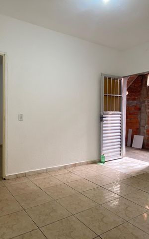Casa para alugar com 40m², 1 quarto e sem vaga Casa para alugar com 40m², 1 quarto e sem vagaSala