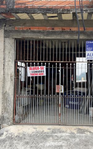 Casa para alugar com 40m², 1 quarto e sem vaga Casa para alugar com 40m², 1 quarto e sem vagaFachada