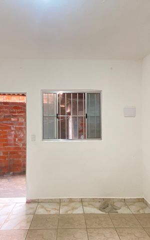 Casa para alugar com 40m², 1 quarto e sem vaga Casa para alugar com 40m², 1 quarto e sem vagaSala