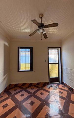 Casa para alugar com 70m², 2 quartos e sem vaga Casa para alugar com 70m², 2 quartos e sem vagaSala