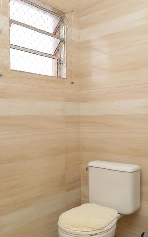 Casa para alugar com 200m², 4 quartos e 2 vagasBanheiro