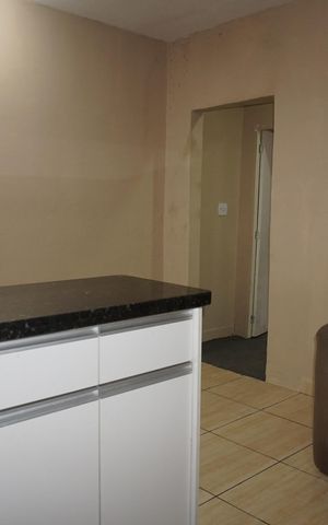 Casa para alugar com 50m², 2 quartos e sem vagaSala/Cozinha
