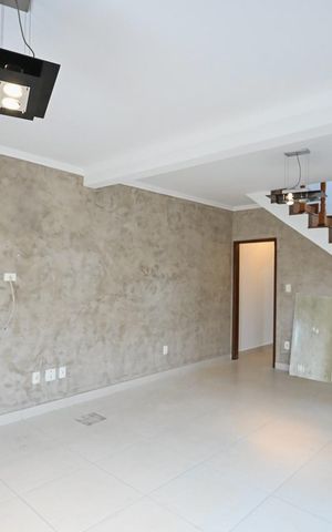 Casa à venda com 180m², 3 quartos e 4 vagasSala