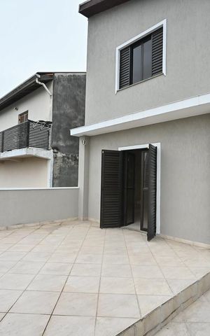 Casa à venda com 180m², 3 quartos e 4 vagasVaranda