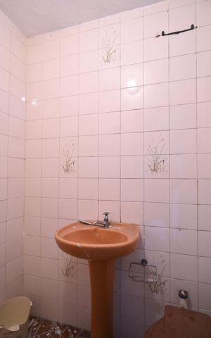 Casa à venda com 180m², 3 quartos e 4 vagasBanheiro de Serviço