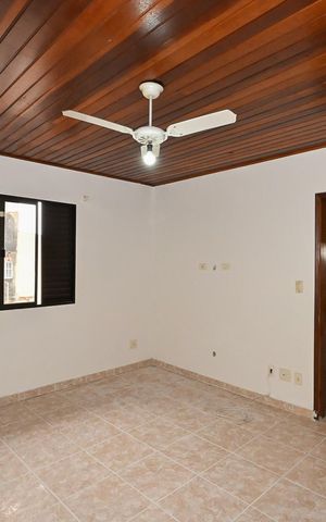 Casa à venda com 180m², 3 quartos e 4 vagasSuíte