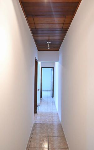 Casa à venda com 180m², 3 quartos e 4 vagasCorredor