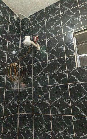 Casa à venda com 180m², 4 quartos e 2 vagas Casa à venda com 180m², 4 quartos e 2 vagasBanheiro 1