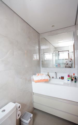 Apartamento à venda com 204m², 3 quartos e 3 vagas Apartamento à venda com 204m², 3 quartos e 3 vagasBanheiro da Suíte
