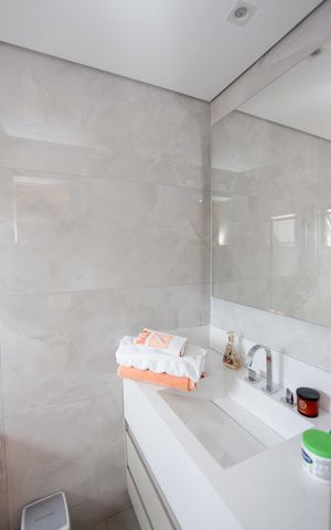 Apartamento à venda com 204m², 3 quartos e 3 vagas Apartamento à venda com 204m², 3 quartos e 3 vagasBanheiro da Suíte