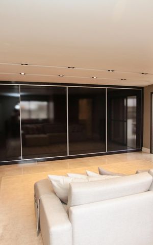 Apartamento à venda com 204m², 3 quartos e 3 vagas Apartamento à venda com 204m², 3 quartos e 3 vagasSala de TV