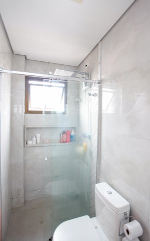Apartamento à venda com 204m², 3 quartos e 3 vagas Apartamento à venda com 204m², 3 quartos e 3 vagasBanheiro da Suíte