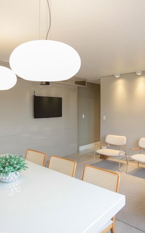 Apartamento à venda com 204m², 3 quartos e 3 vagas Apartamento à venda com 204m², 3 quartos e 3 vagasSala