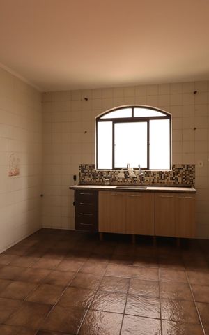 Casa à venda com 179m², 3 quartos e 2 vagasCozinha