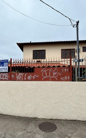 Casa à venda com 200m², 3 quartos e 2 vagasFachada 