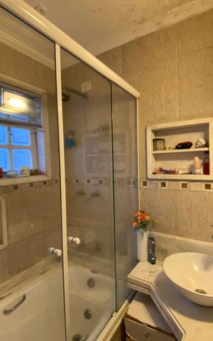 Casa para alugar com 220m², 3 quartos e 5 vagas Casa para alugar com 220m², 3 quartos e 5 vagasBanheiro Suíte